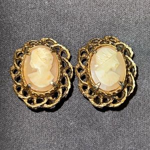 Vintage Florenza Clip-On Cameo Earrings